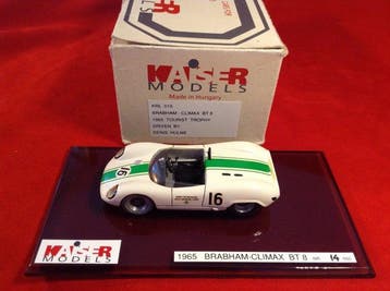 Kaiser Models - made in Hungary 1:43 - Model raceauto - ref., Nieuw