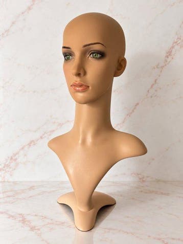 Mannequin - Iconic 1970s–80s Female Mannequin Bust – Extra