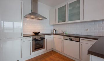Te Huur 4 Kamer Appartement Zuidplein In Rotterdam, Huizen en Kamers, Huizen te huur, Rotterdam, Direct bij eigenaar, Appartement