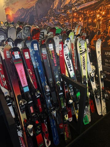 Skis en skischoenen || Alle maten || Ski-outlet Volendam, Gebruikt, Skiën, Ski's, Ophalen