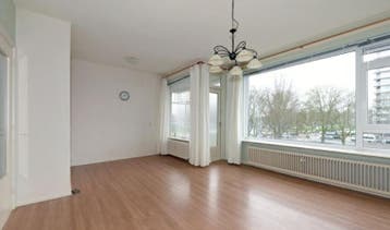 Te Huur 2 Kamer Appartement Erasmusplein In Den Haag, Huizen en Kamers, Den Haag, Den Haag, Direct bij eigenaar, Appartement