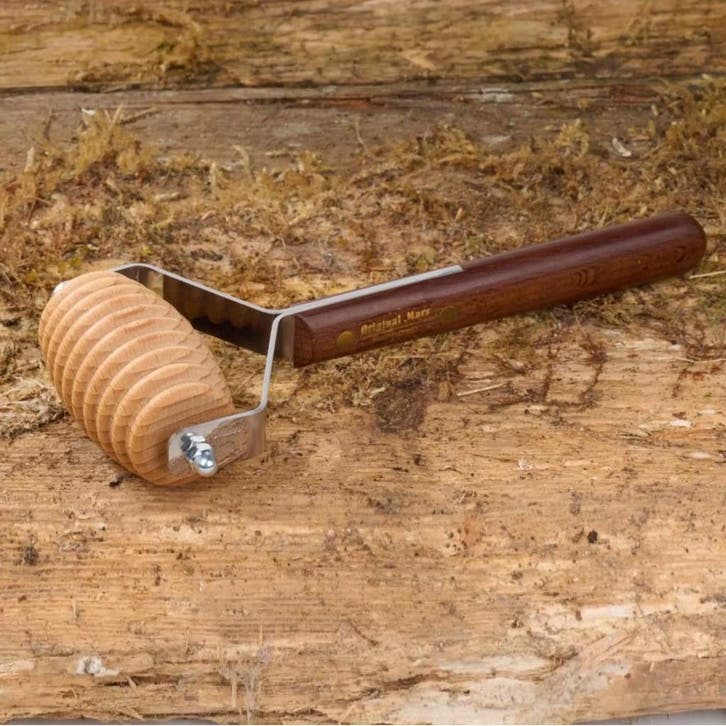 Mars Coat-King Massage Roller – Geribbeld Beukenhout – V, Dieren en Toebehoren, Honden-accessoires, Nieuw, Ophalen of Verzenden