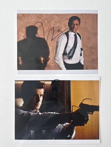 James Bond - Lot of 2 handsigned photos Pierce Brosnan and, Nieuw