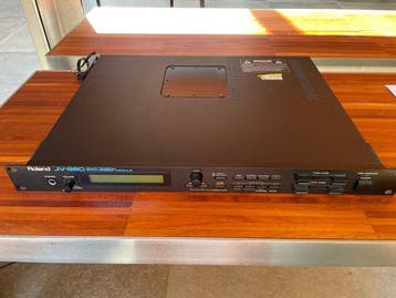 Roland - JV880 Multi Timbral Synthesizer Module, Nieuw
