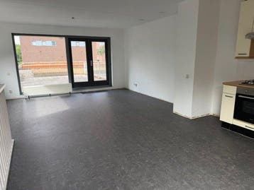 Te huur: Huis Zonnebaarsstraat in Hoogvliet Rotterdam, Huizen en Kamers, Hoogvliet Rotterdam, Zuid-Holland