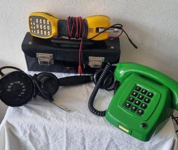 Ericsson - Analoge telefoon - Bakeliet, Plastic - Drie