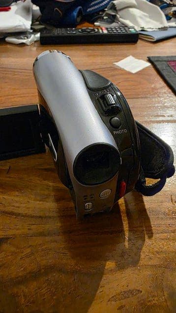 Samsung VP-DX105 PAL Mini DV-DV camera