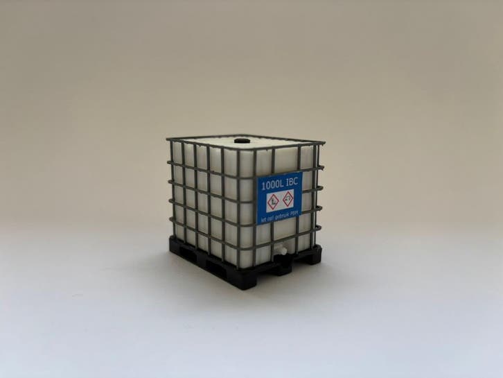IBC/vloeistof container schaal 1:32, Hobby en Vrije tijd, Modelbouw | Figuren en Diorama's, Groter dan 1:35, Nieuw, Diorama, Ophalen of Verzenden