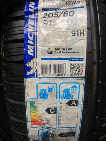 205/60r15 91H Michelin 2 stuks, Auto-onderdelen, Banden en Velgen, Ophalen, 15 inch, Nieuw, 205 mm