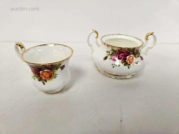 porseleinen servies Royal Albert Old Country..., Nieuw