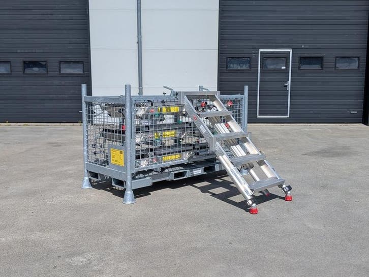 3x Calamiteitentrap, Altrex, Tuin en Terras, Parasols