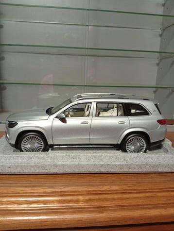 Paragon 1:18 - Modelauto - Mercedes Maybach GLS 600 (2019), Nieuw