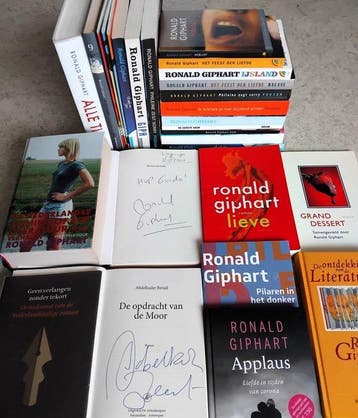 Ronald Giphart - 28 boeken, oa gesigneerd werk, eerste