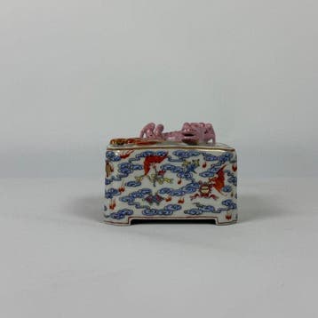 Een Famille Rose-waterpot uit de 20e eeuw - Porselein -