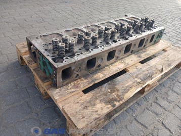 Cilinderkop Volvo D13K 540 K2 21368560, Ophalen, Gebruikt, Volvo, Motor en Toebehoren