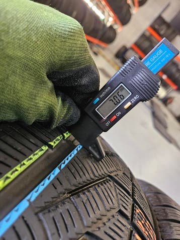 285/30/20-265/35/20 (NO) PIRELLI WINTERBANDEN 7MM PROFIEL, Ophalen, Gebruikt, 295 mm, Winterbanden