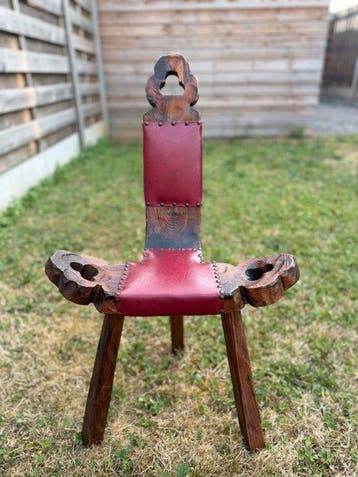 Stoel - Massief hout - Spaanse tripode stoel, Antiek en Kunst, Curiosa en Brocante