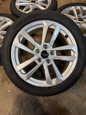 Audi A3 17 inch Originele wielen set met winterbanden, Ophalen, Gebruikt, Banden en Velgen, 17 inch