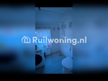 Ik naar Amsterdam jij naar Rotterdam (Alblasserdam), Huizen en Kamers, Amsterdam
