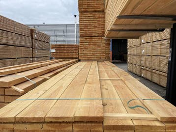 Ca. 84x Douglas Planken Fijnbezaagd, 25x150mm, lengte 400, Nieuw