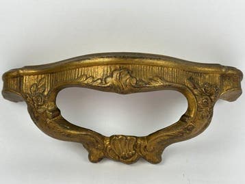 Wanddecoratie - Frankrijk - Een vergulde wandconsole.