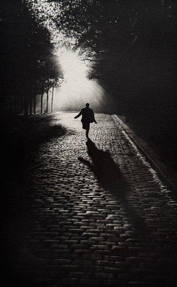 Sabine Weiss (1924-2022) - Vers la lumière, 1953