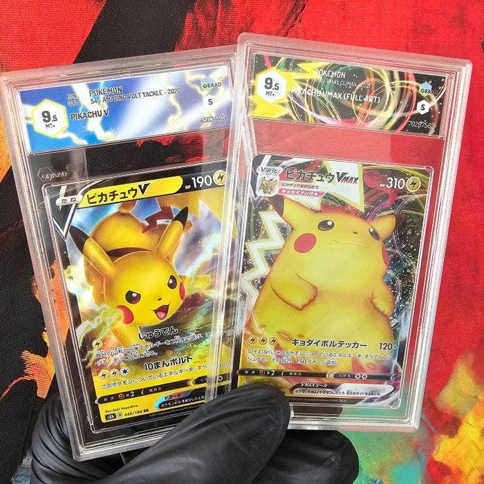 Pokémon - 2 Graded card - ×2 Pikachu -> V/Vmax - Graad 9.5, Hobby en Vrije tijd, Verzamelkaartspellen | Pokémon