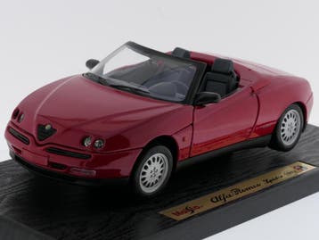 Schaal 1:18 Maisto 31831 Alfa Romeo Spider (1995) #9643, Ophalen of Verzenden, Gebruikt, Maisto