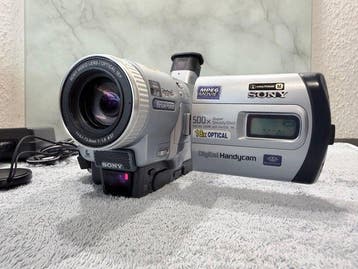 Sony DCR-TRV725E PAL Digital8 / Hi8 / Video8 Handycam –