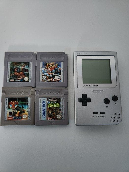 Nintendo - Gameboy Pocket - Game Boy Pocket Silver & 4 Game, Spelcomputers en Games, Spelcomputers | Overige Accessoires