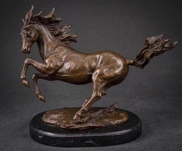 Beeld, Exclusief bronzen sculptuur van een paard 38.5 cm /