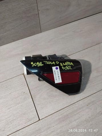 Tesla Model 3 laadklep 1525134-00-B, Verzenden, Gebruikt