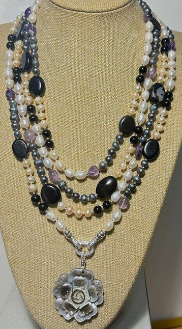 Zoetwaterparels, amethist, agaat en zwart onyx en