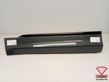 Tiguan 5na R-line sideskirt skirt deur strip afdekking L.V., Auto-onderdelen, Ophalen, Gebruikt, Volkswagen