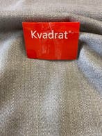 KVADRAT - Stof met een verweven, textuurachtige structuur en