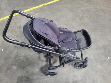 Comfortabele Kinderwagen met Modern Zwart Design, Ophalen of Verzenden, Zo goed als nieuw
