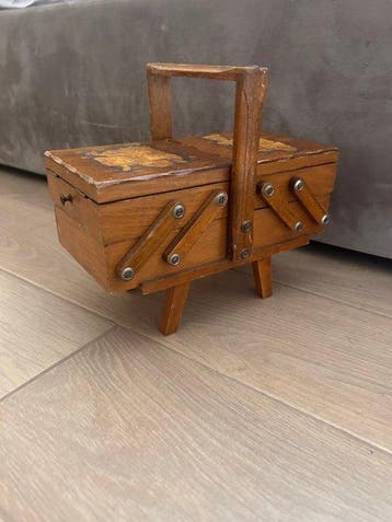 Naaidoos - Hout