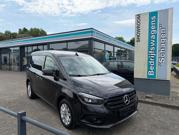 Mercedes-Benz Citan 112 CDI L1 E6 Pro | Trekhaak | LMV 16, Auto's, Bestelauto's, Lease, Handgeschakeld, Zwart, Mercedes-Benz, Financial lease