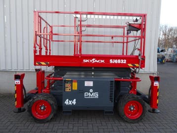 Schaarhoogwerker 4x4 SkyJack SJ6832RT , 2018 , 12m , gekeurd