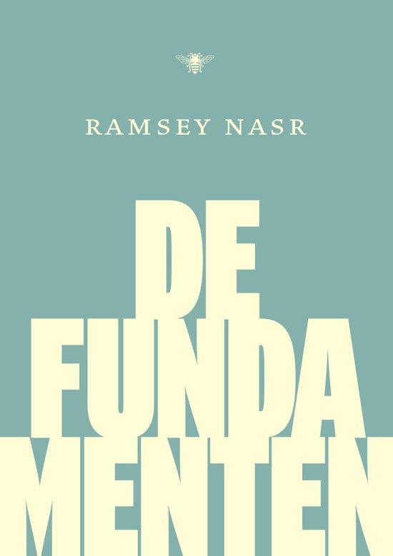 9789403136455 De fundamenten | Tweedehands, Boeken, Biografieën, Zo goed als nieuw, Verzenden
