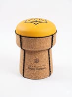 Veuve Cliquot Champagne Cork Puff – Unique Collector’s Piece, Nieuw