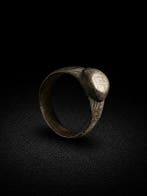 Oud-Romeins, Keizerrijk Brons Ring - 1e tot 3e eeuw na
