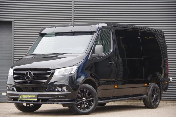 Zakelijke Lease |  Mercedes-Benz Sprinter 319 3.0 CDI V6 L2H, Auto's, Bestelauto's, Onderhoudsboekje, Lease, Grijs, Automaat, Zwart