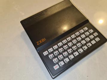 Sinclair ZX81 + 16KB RAM uitbreiding + diverse boeken, Computers en Software, Verzenden, Sinclair
