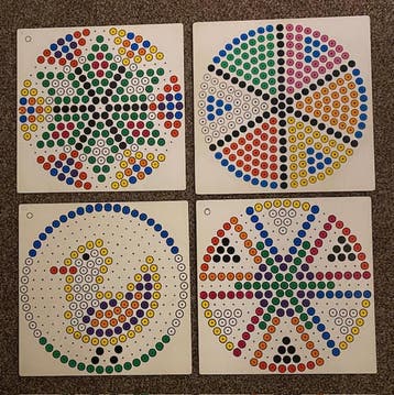 Kralenplank voorbeeld rond met o.a. een vogel 4 stuks (zie o, Boeken, Verzenden, Nieuw
