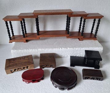 Standaard - Hout, 7 diverse display,s , tafeltjes - China, Antiek en Kunst