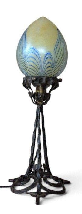 Lamp - Opaline glas, Smeedijzer - Art Nouveau-lamp
