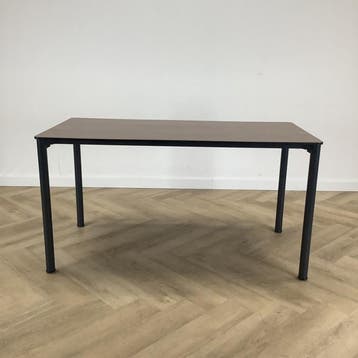 Eromes kantinetafel 140x70 cm, bruin blad - poten antraciet, Ophalen of Verzenden, Gebruikt, Bureau