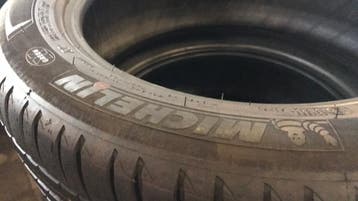 “225 50 18 Michelin. Demo. Puntjes zitten er nog op“, Ophalen, 18 inch, Gebruikt, Band(en)