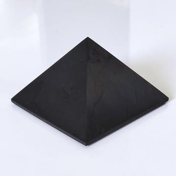 Shungiet Piramide - Hoogte: 8 cm - Breedte: 8 cm- 370 g -